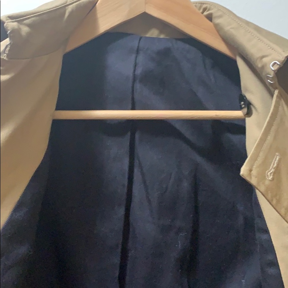 Trench - Picture 7 of 10